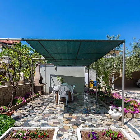 Cozy In Krk With Wifi Apartman *