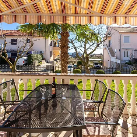 Cozy In Krk With Wifi Apartament