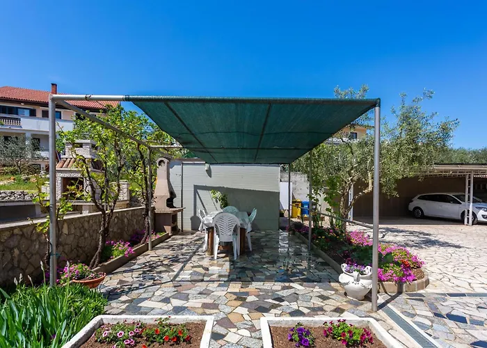 Cozy In Krk With Wifi Apartman *