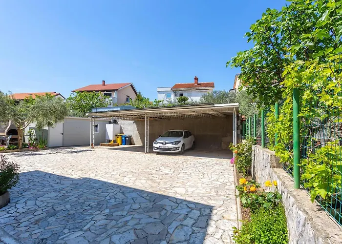 Cozy In Krk With Wifi Apartman *