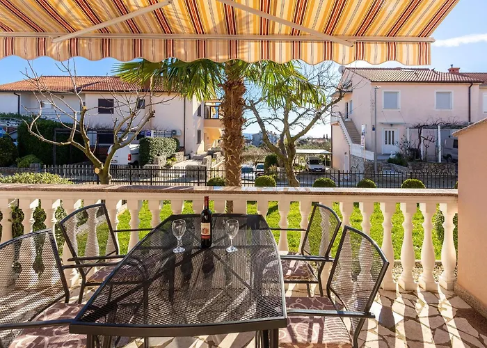 Cozy In Krk With Wifi Apartmán